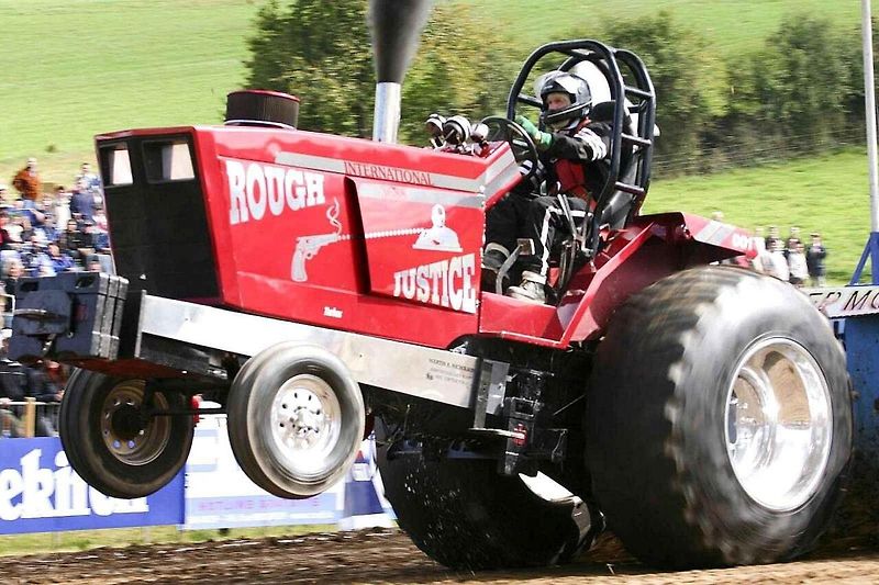 Záběr z Tractor Pullimgu v dánském Lintrupu v roce 2024.