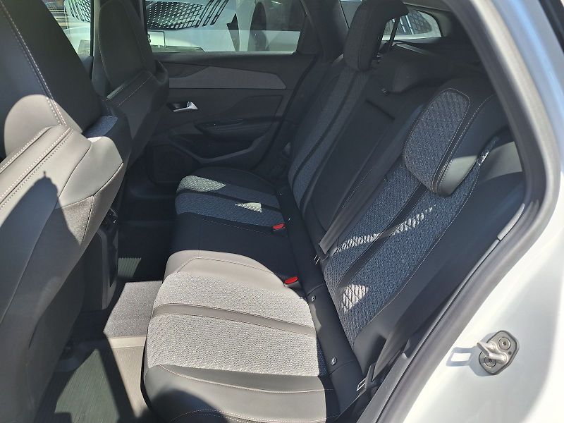 Peugeot 308 (2026) SW ALLURE Hybrid 145 e-DCS6 - fotka 19 z 19