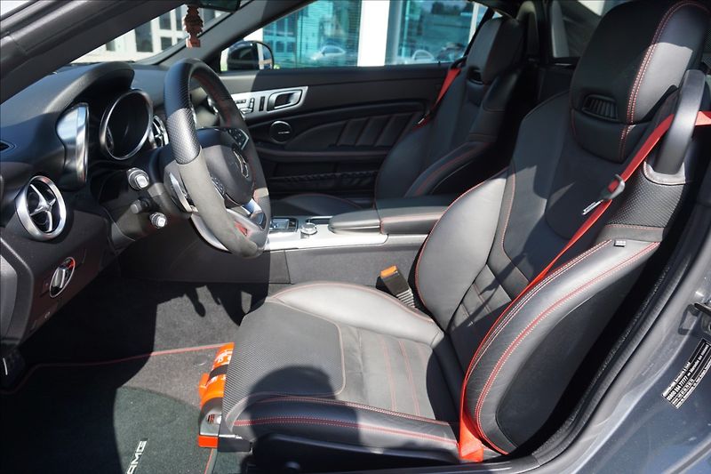 Mercedes-Benz SLC 3,0 AMG 43 - fotka 8 z 20