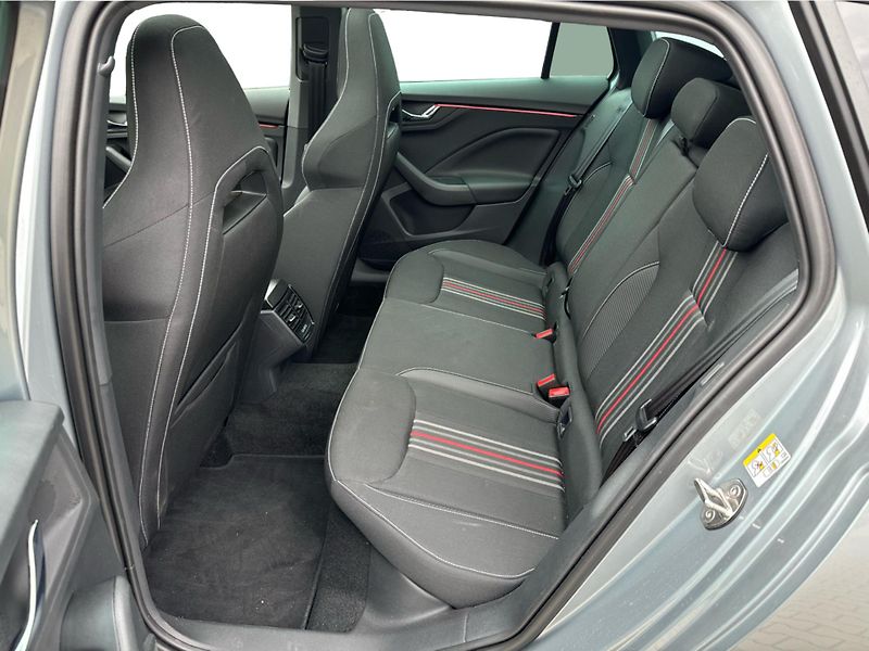 Škoda Scala Monte Carlo 1,0 TSI 85 kW 7-st - fotka 12 z 19