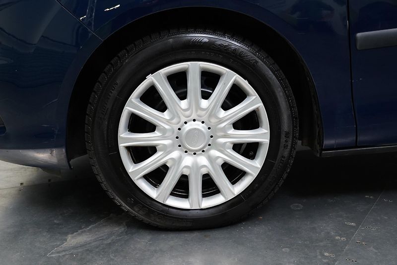 Ford B-MAX - fotka 10 z 23