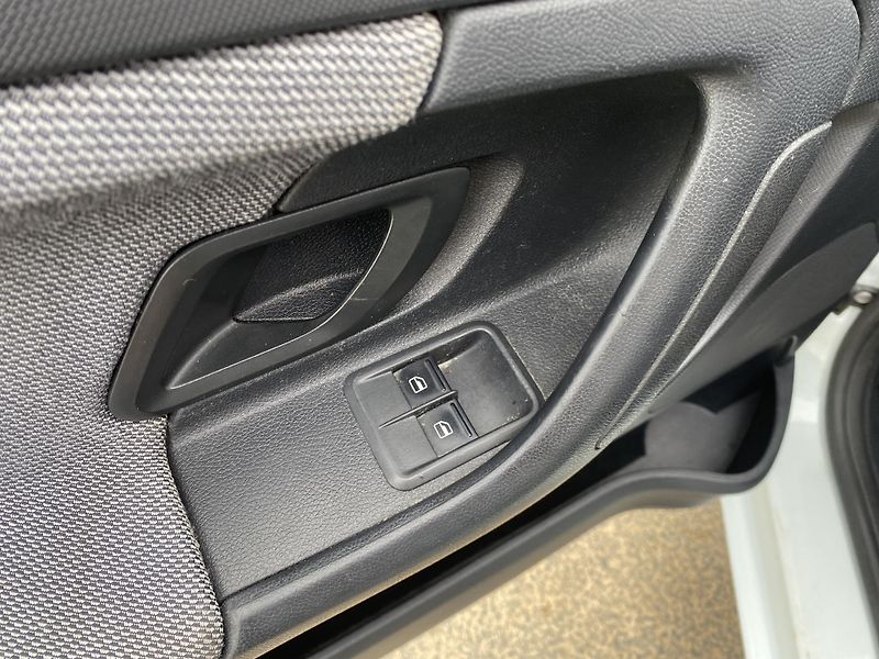 Škoda Roomster (2015) - fotka 14 z 15