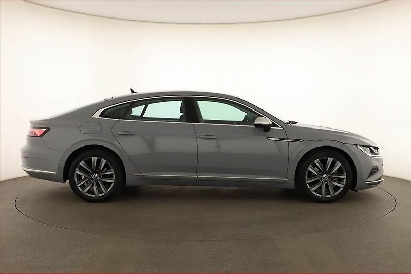 Volkswagen Arteon (2022) Elegance 1.5 TSI - fotka 6 z 16