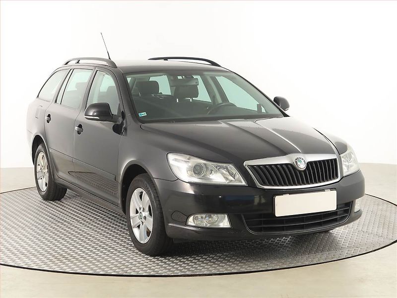 Škoda Octavia (2011) 1.6 TDI, Automat, Serv.kniha - fotografie inzerátu