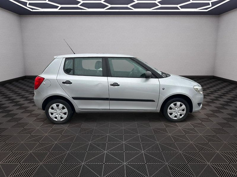 Škoda Fabia (2010) 1.2Tsi 63kw - fotka 8 z 23