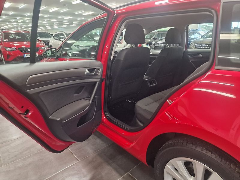 Volkswagen Golf (2018) 1.4 TGI MAN 2018 | Záruka - fotka 22 z 64