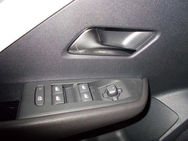 Opel Astra (2026) Nova Edition ST Hybrid 1.2 TUR - fotka 21 z 30