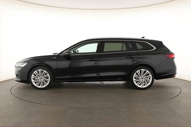 Škoda Superb (2025) 2.0 TDI, LAURIN & KLEMENT - fotka 3 z 21