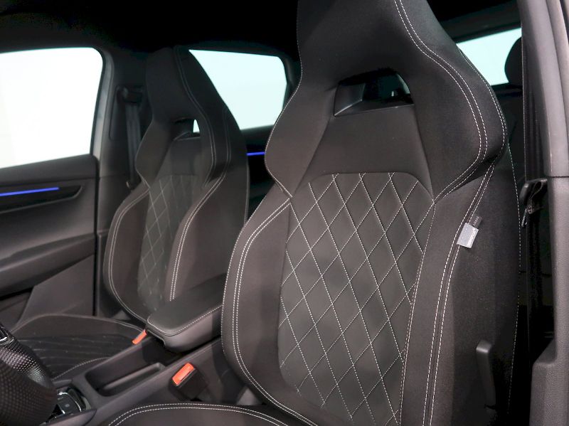 Škoda Karoq (2022) SPORTLINE 2.0TDI 110KW 4x4 DSG - fotka 14 z 41