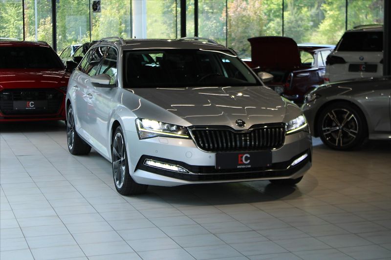 Škoda Superb TDi 140kW DSG 4x4 Style ACC/Ne - fotka 30 z 31