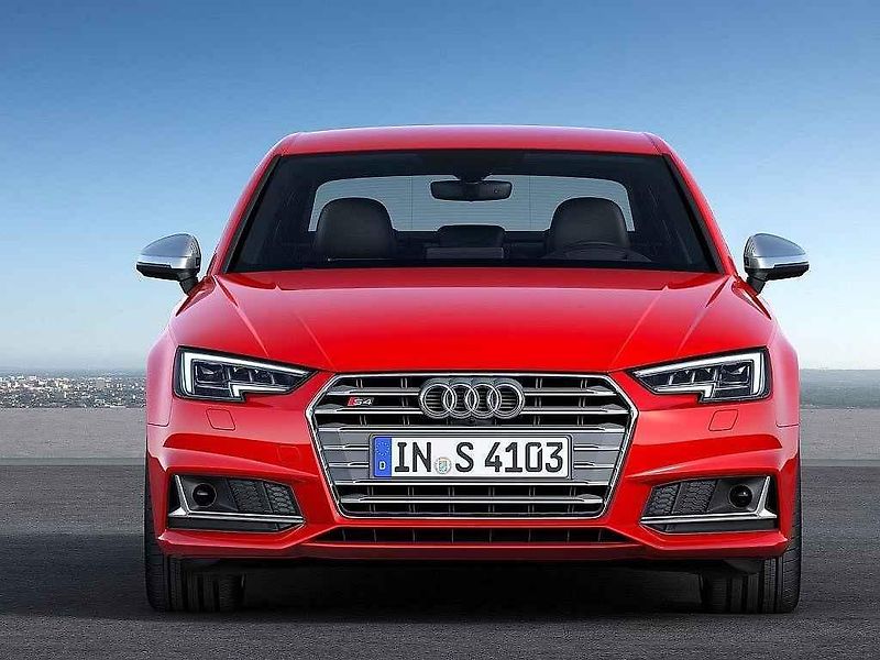 Audi S4.