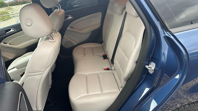 Mercedes-Benz Třídy B (2011) B200i 115kW *ALU*Kůže*PDC* - fotka 18 z 22