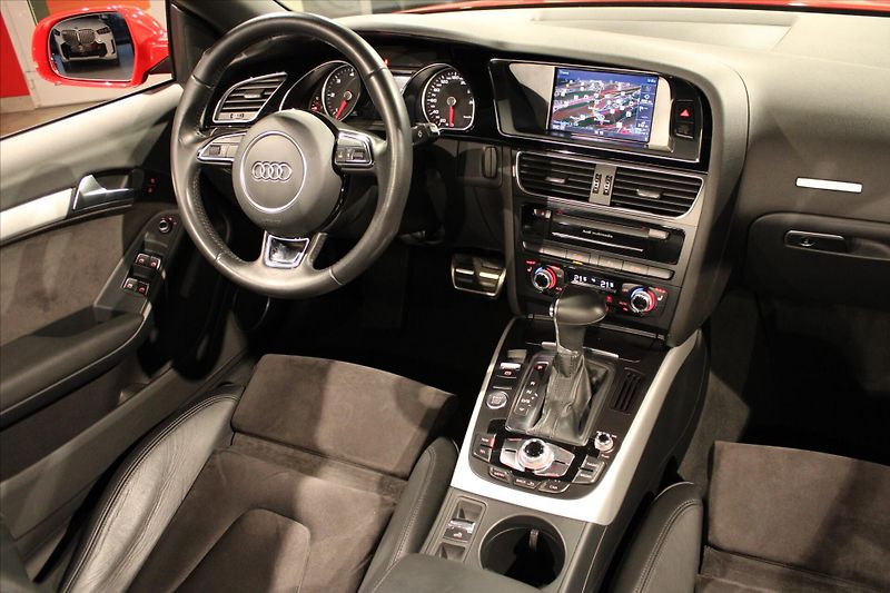 Audi A5 TDi V6 quattro S Line Cabriole - fotka 15 z 27