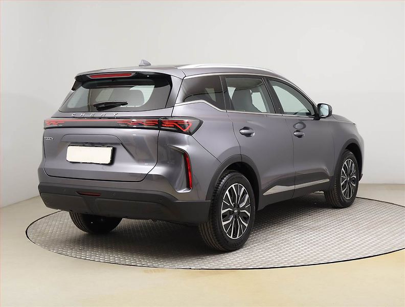Chery Tiggo 7 (2026) 1.6 TGDI, LUXURY, Ad. tempomat - fotka 5 z 32