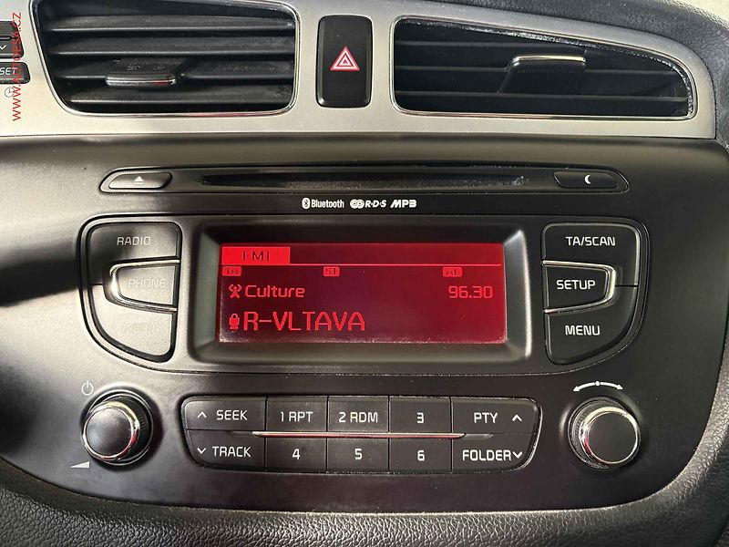 Kia Ceed (2013) 1.4 i - fotka 11 z 14