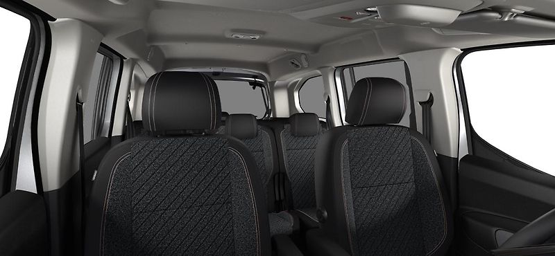 Peugeot Rifter (2026) LONG ALLURE DIESEL 130 MAN6 - fotka 7 z 9