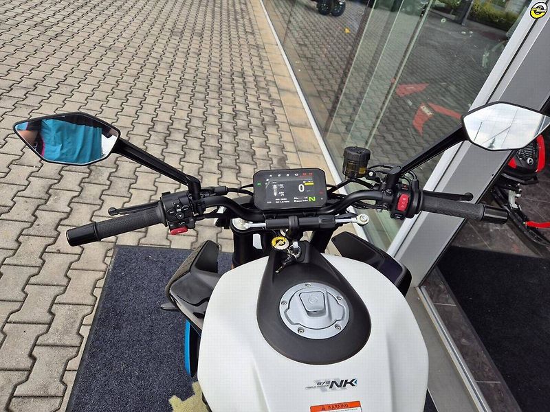 CFMOTO (2025) 675 NK - fotka 20 z 20