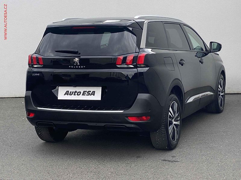 Peugeot 5008 (2019) 2.0 HDi, Allure, AT, LED - fotka 4 z 18