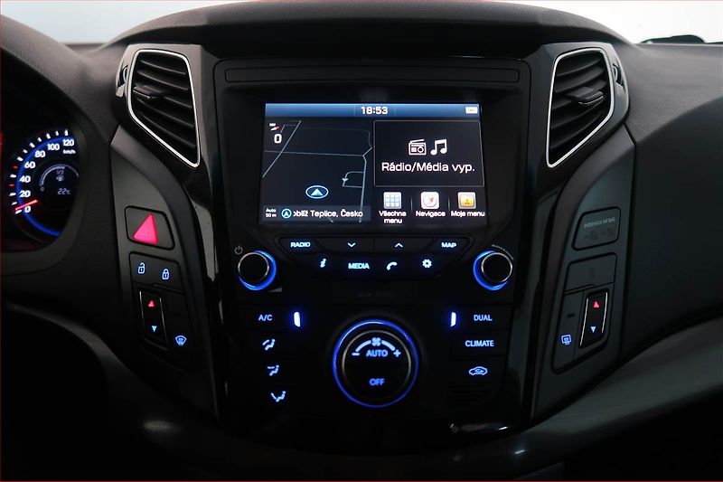 Hyundai i40 (2018) 1.7 CRDi, Navi, Tempomat - fotka 12 z 17