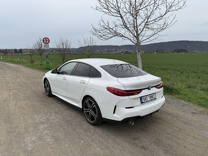 BMW Řada 2 (2020) BMW 218i Gran Coupé M Sport - fotka 3 z 7