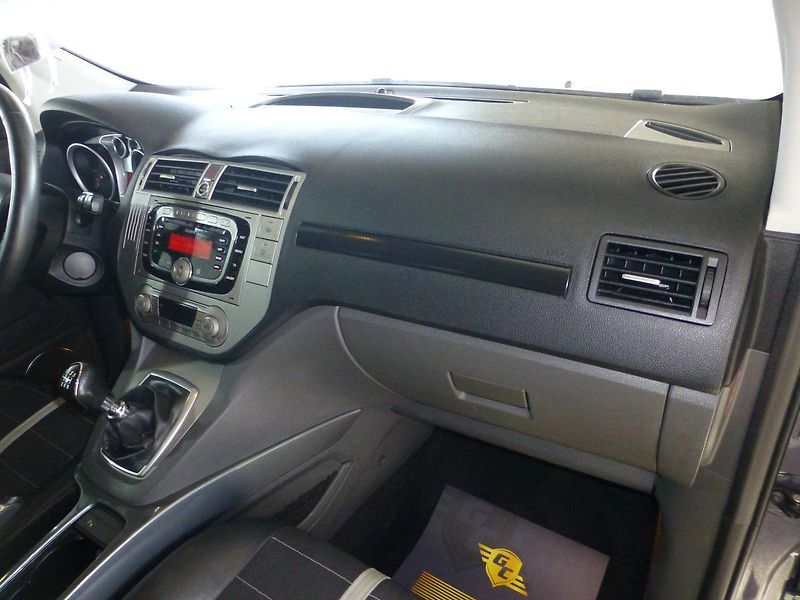 Ford Kuga (2011) 2,0TDCI-120KW*VYHŘ.S*PANOR*4X4 - fotka 21 z 26