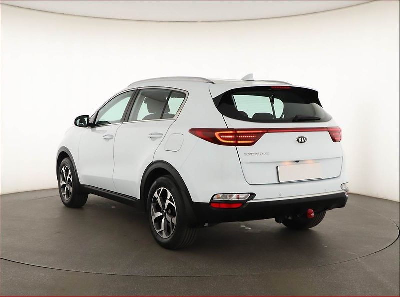 Kia Sportage (2019) 1.6 GDI, Navi, Tempomat - fotka 4 z 17