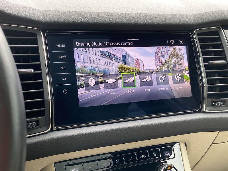 Škoda Kodiaq (2021) 2.0 TDI 4x4 DSG L&K - fotka 15 z 41