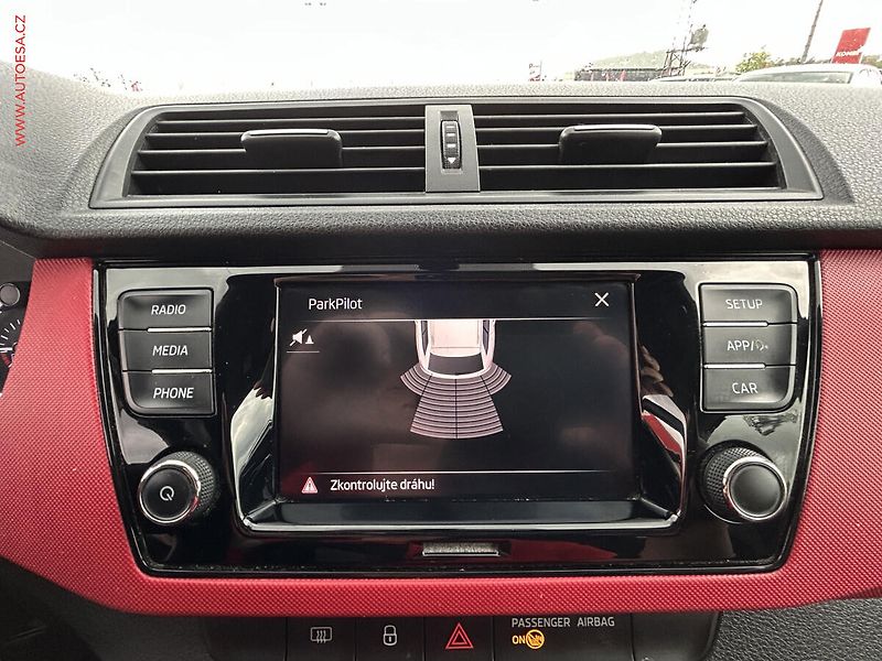 Škoda Fabia (2019) 1.0 TSI, Monte Carlo - fotka 15 z 16