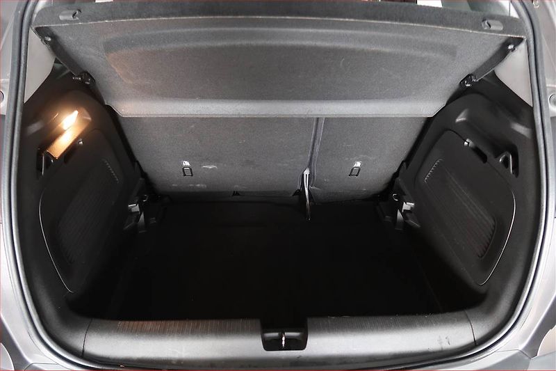 Opel Crossland X (2019) 1.2 Turbo, Tempomat - fotka 13 z 16