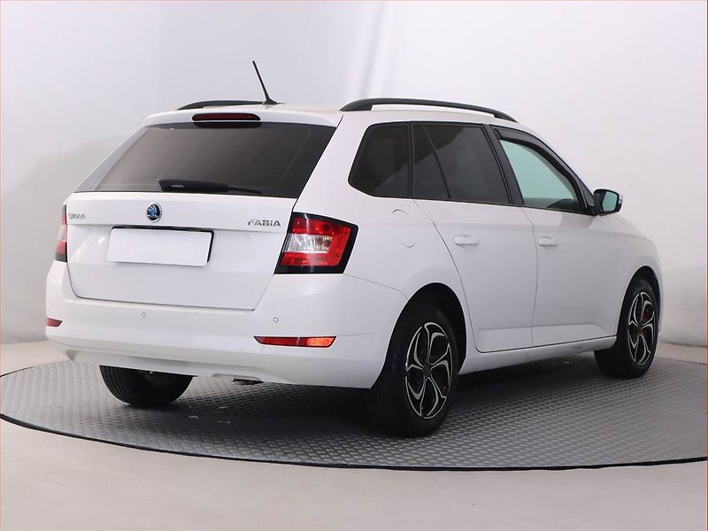 Škoda Fabia (2019) Ambition Plus 1.0 TSI - fotka 5 z 19