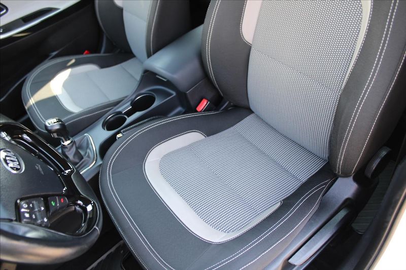 Kia Ceed 1,6 GDi  ČR,1.MAJITEL,TOP - fotka 23 z 33
