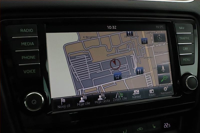Škoda Octavia (2015) Scout 2.0 TDI, 4X4, Automat - fotka 13 z 16