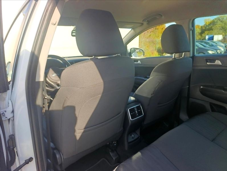Kia Sportage 1,7 CRDi Navi Kamera Tempomat - fotka 20 z 33