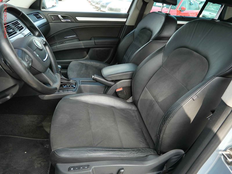Škoda Superb (2012) 2.0TDi 4x4, Elegance, DSG - fotka 8 z 28