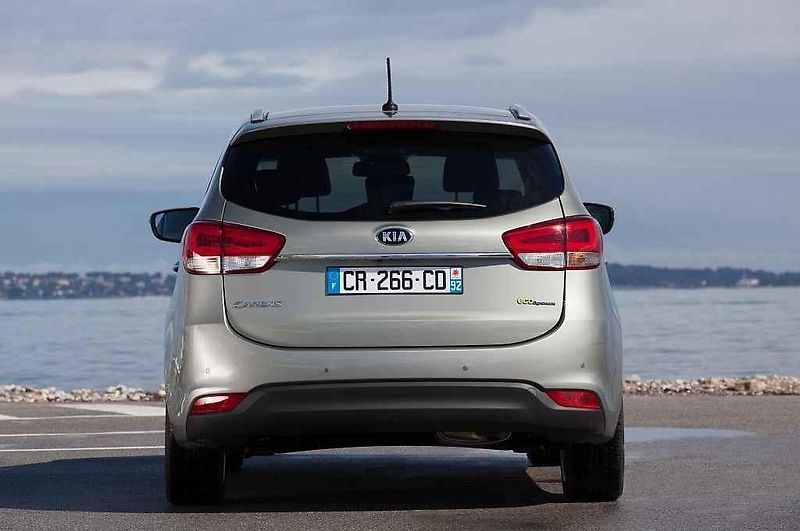 Kia Carens.