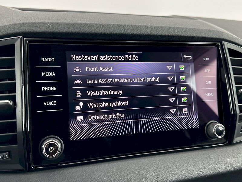 Škoda Karoq (2024) 2.0TDI 85kW Selection - fotka 12 z 27