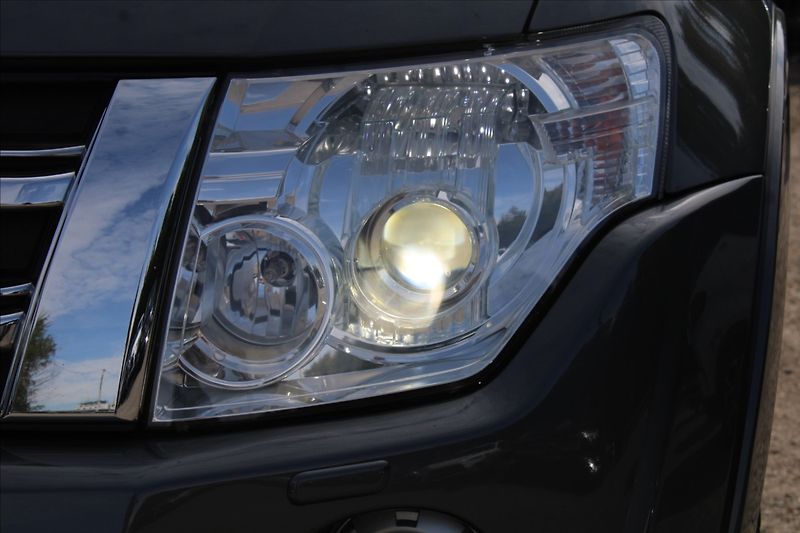 Mitsubishi Pajero 3,2 DI-D  ČR,AUTOMAT,4x4,7MÍST - fotka 35 z 38