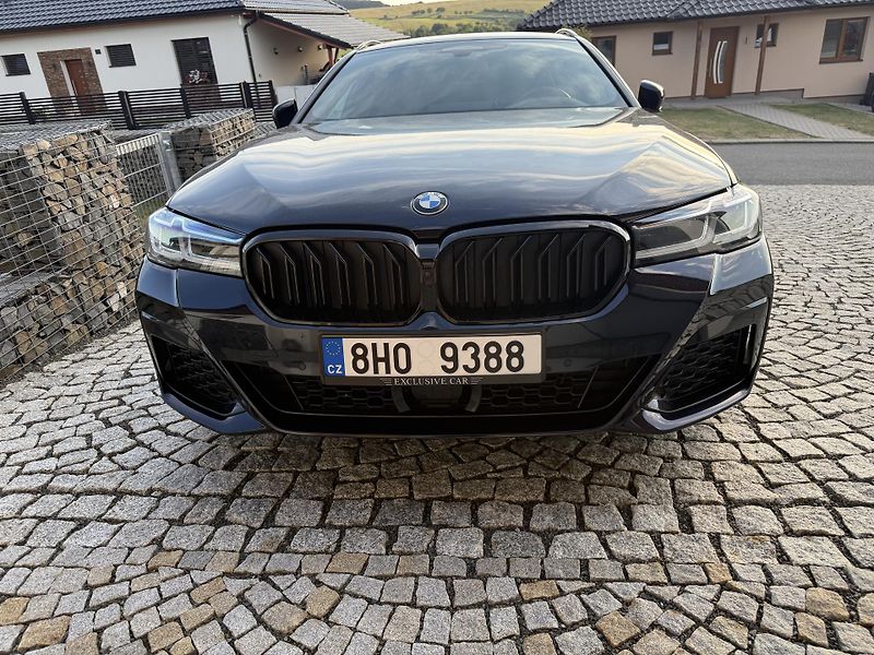 BMW Řada 5 (2021) - fotka 2 z 12