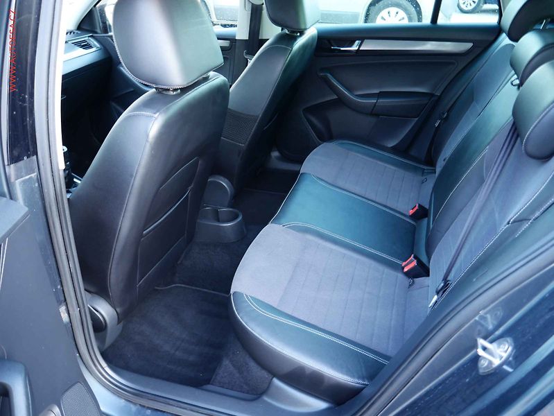 Škoda Rapid (2018) 1.0 TSI, ČR, AC, panor. - fotka 9 z 18