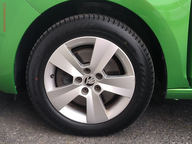 Škoda Rapid (2017) 1.0 TSI, ČR, AC, výhřev sed. - fotka 17 z 18
