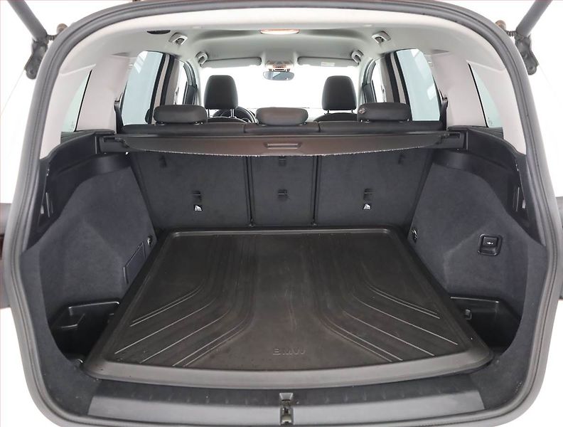 BMW Řada 2 (2018) 218i Gran Tourer, Automat - fotka 16 z 17