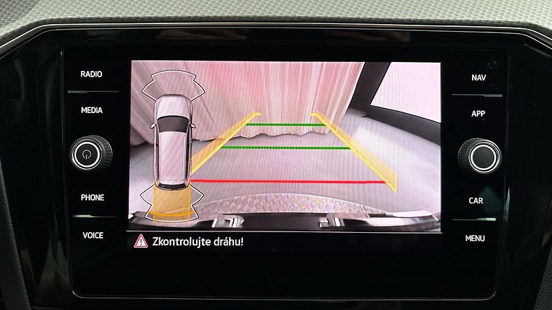 Volkswagen Passat 2.0 TDI DSG 4MOTION Alltrack - fotka 12 z 30
