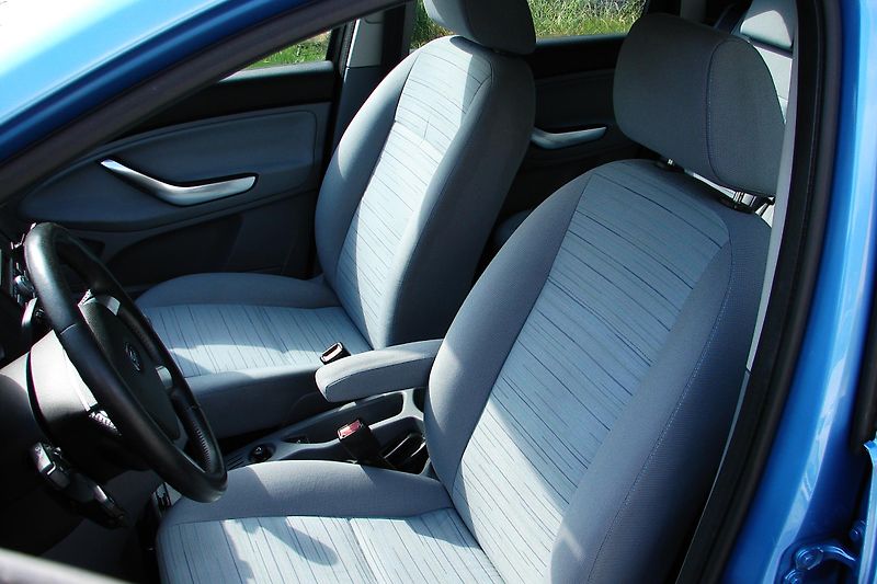 Ford C-MAX 1.6i 115PS KLIMA STK-ZADÁN! - fotka 18 z 34