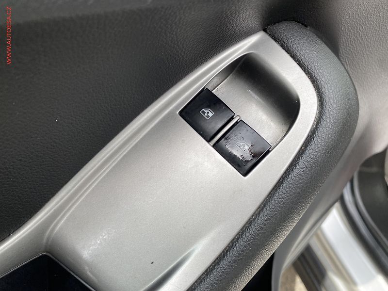 Chevrolet Orlando (2011) 1.8 i, Klima - fotka 13 z 15
