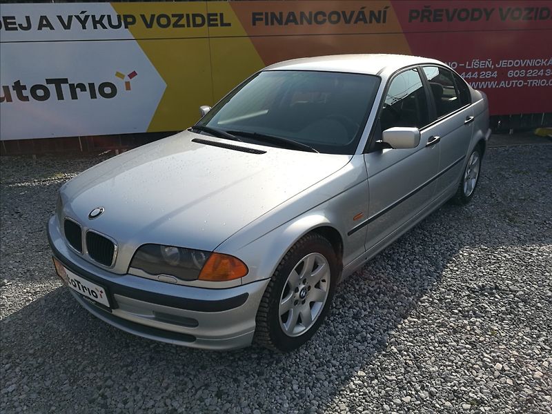 BMW Řada 3 2,0 d 320d - fotka 1 z 19