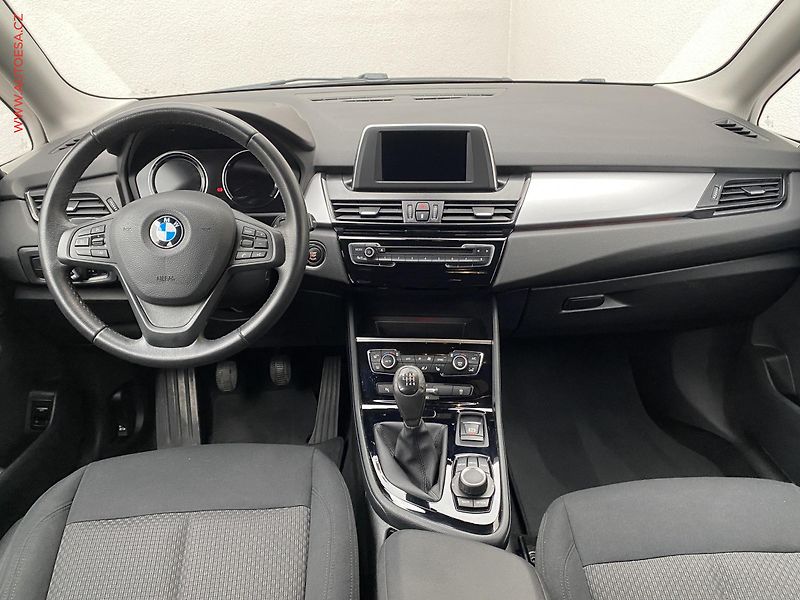 BMW Řada 2 (2019) 1.5 i 218i, Advantage, LED - fotka 8 z 19