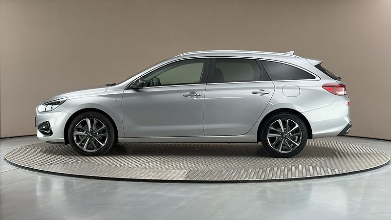 Hyundai i30 1.5 T-GDI AUT Style Kombi - fotka 4 z 28