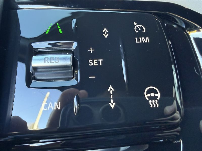 Land Rover Range Rover Velar (2026) 3,0 DYNAMIC SE D300 - fotka 14 z 36