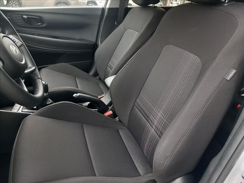Hyundai Bayon 1,2 SMART - fotka 11 z 15