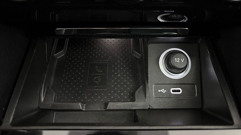 Škoda Superb 2.0 TDI DSG 4x4 L&K Combi - fotka 26 z 32